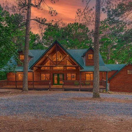 The Eastwood Spacious Retreat With 4 King En-Suites - Hot Tub - Pet-Friendly - Cozy Fire Pit - Prime Location - Multi-Family Брокен-Боу Екстер'єр фото
