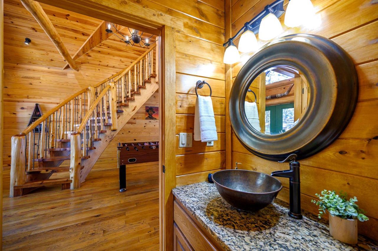 The Eastwood Spacious Retreat With 4 King En-Suites - Hot Tub - Pet-Friendly - Cozy Fire Pit - Prime Location - Multi-Family Брокен-Боу Екстер'єр фото