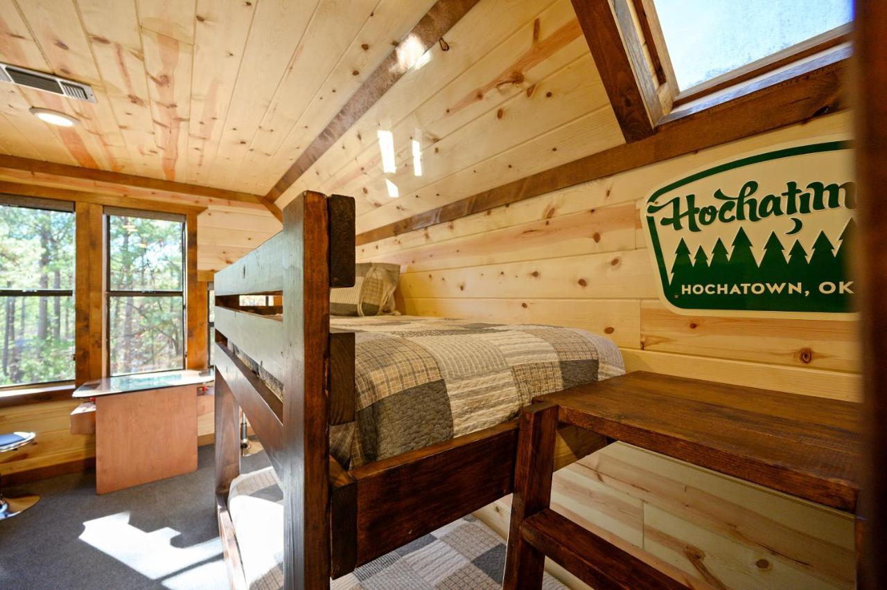 The Eastwood Spacious Retreat With 4 King En-Suites - Hot Tub - Pet-Friendly - Cozy Fire Pit - Prime Location - Multi-Family Брокен-Боу Екстер'єр фото