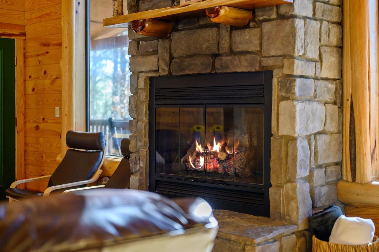 The Eastwood Spacious Retreat With 4 King En-Suites - Hot Tub - Pet-Friendly - Cozy Fire Pit - Prime Location - Multi-Family Брокен-Боу Екстер'єр фото