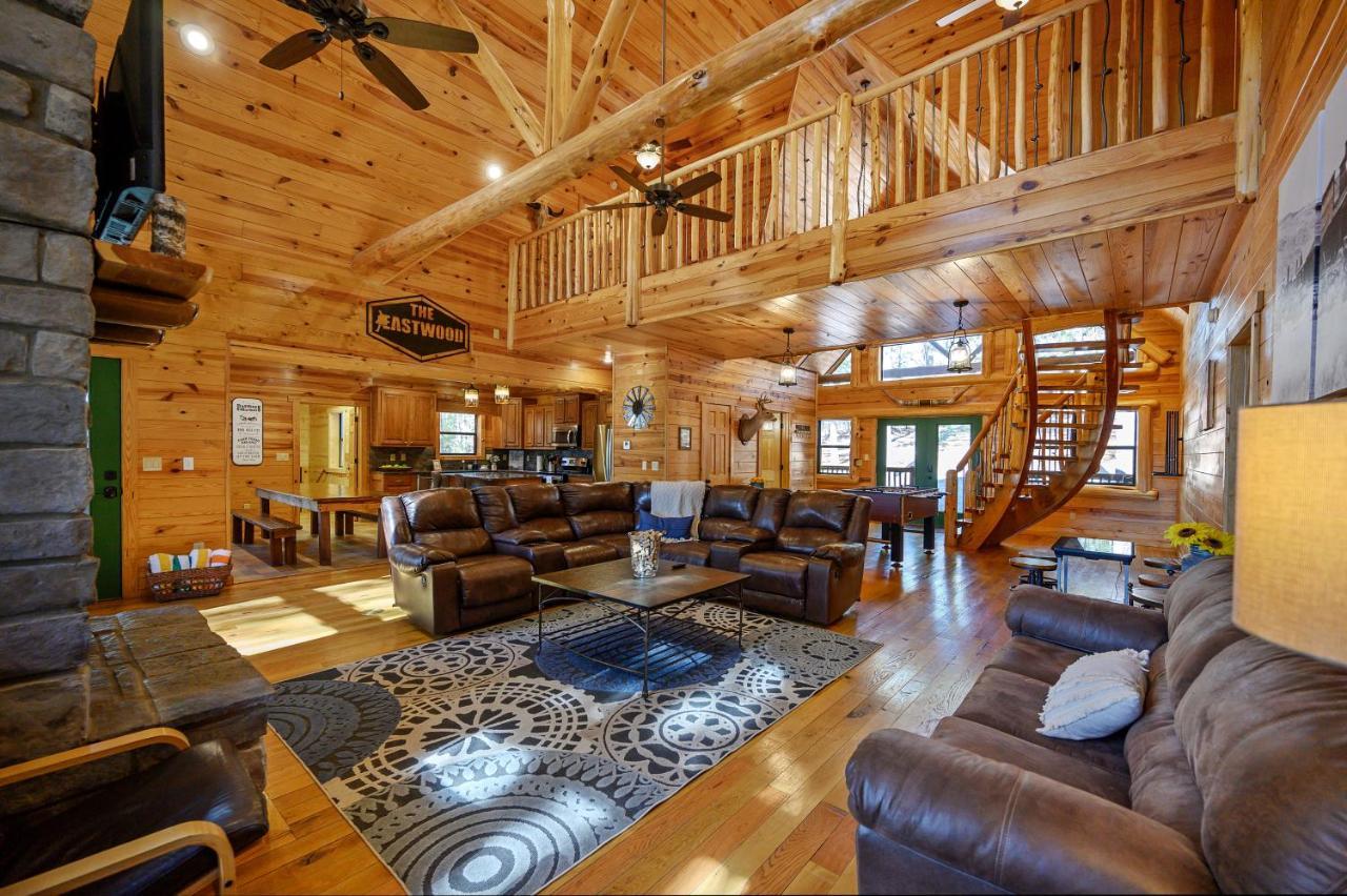 The Eastwood Spacious Retreat With 4 King En-Suites - Hot Tub - Pet-Friendly - Cozy Fire Pit - Prime Location - Multi-Family Брокен-Боу Екстер'єр фото