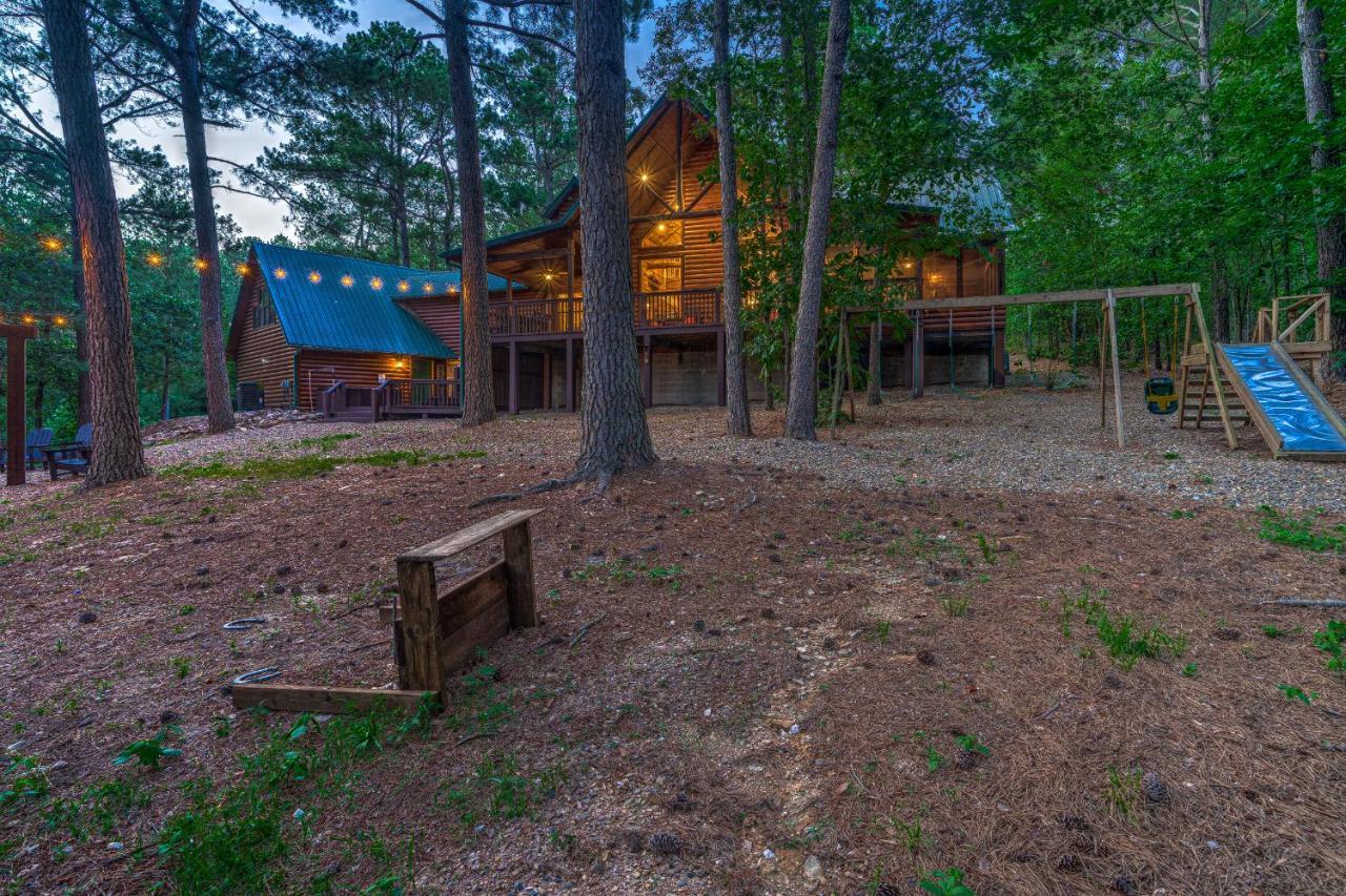 The Eastwood Spacious Retreat With 4 King En-Suites - Hot Tub - Pet-Friendly - Cozy Fire Pit - Prime Location - Multi-Family Брокен-Боу Екстер'єр фото