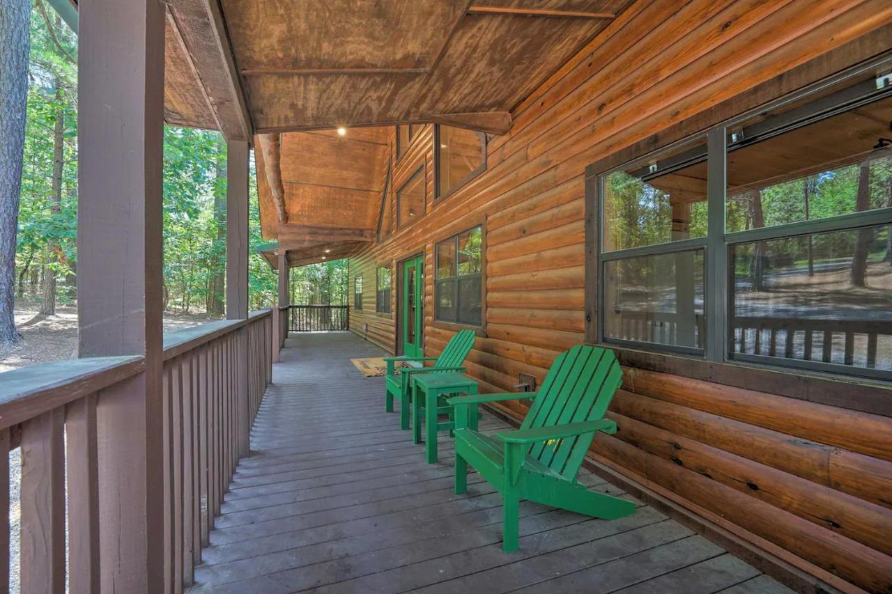 The Eastwood Spacious Retreat With 4 King En-Suites - Hot Tub - Pet-Friendly - Cozy Fire Pit - Prime Location - Multi-Family Брокен-Боу Екстер'єр фото