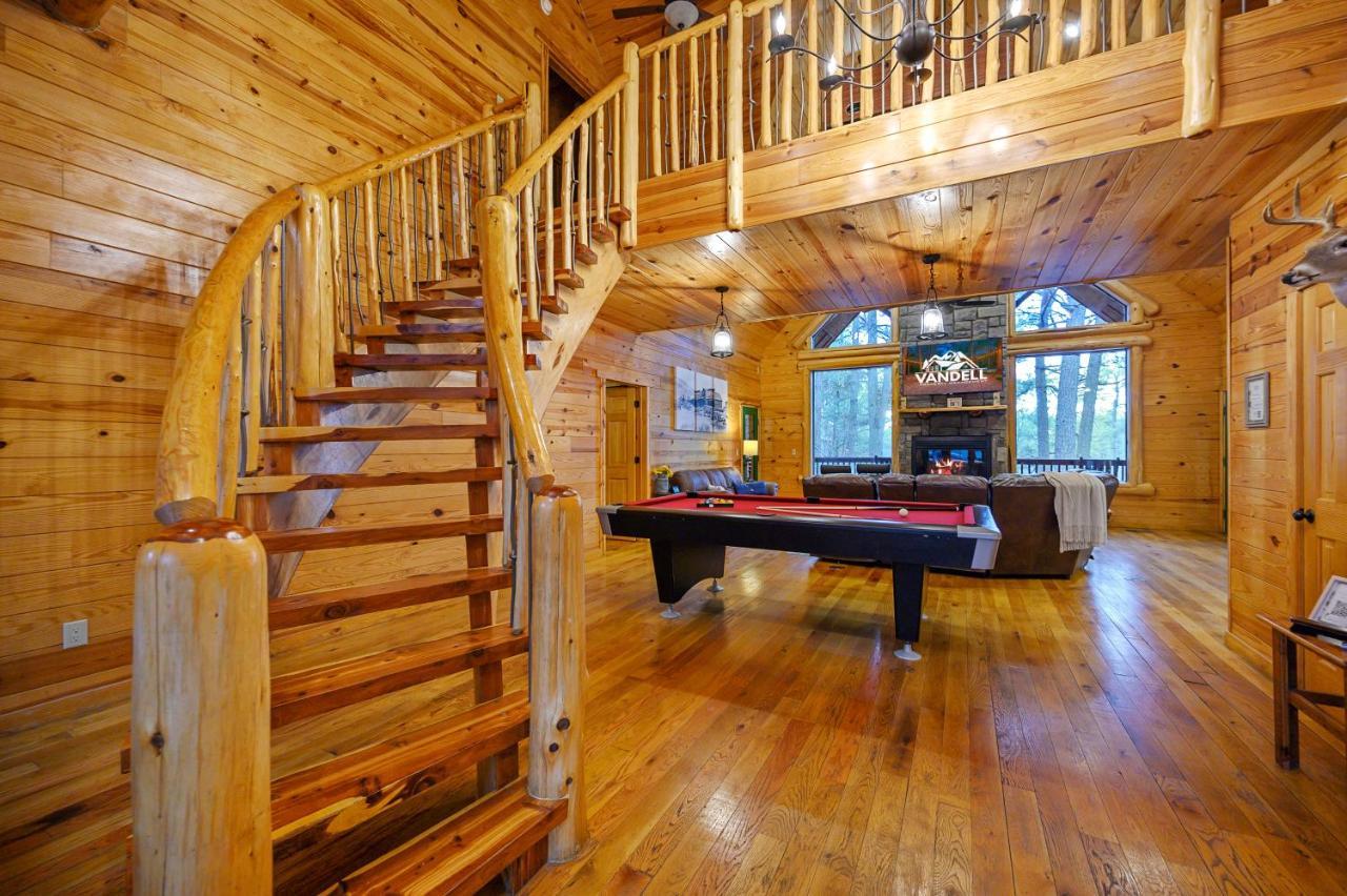 The Eastwood Spacious Retreat With 4 King En-Suites - Hot Tub - Pet-Friendly - Cozy Fire Pit - Prime Location - Multi-Family Брокен-Боу Екстер'єр фото